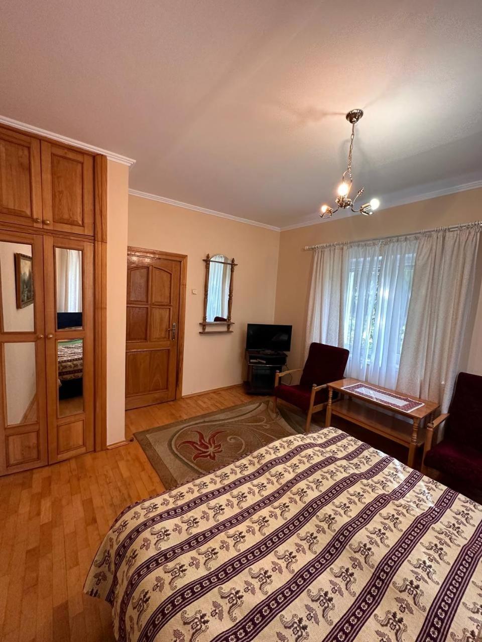 Bed and Breakfast Роксолана Truskavets Exterior foto
